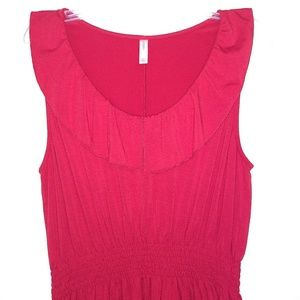 Pretty red dress! 👗